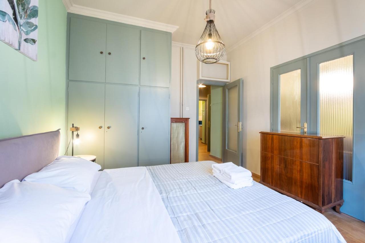 Vintage House Near Downtown Apartment เอเธนส์ ภายนอก รูปภาพ