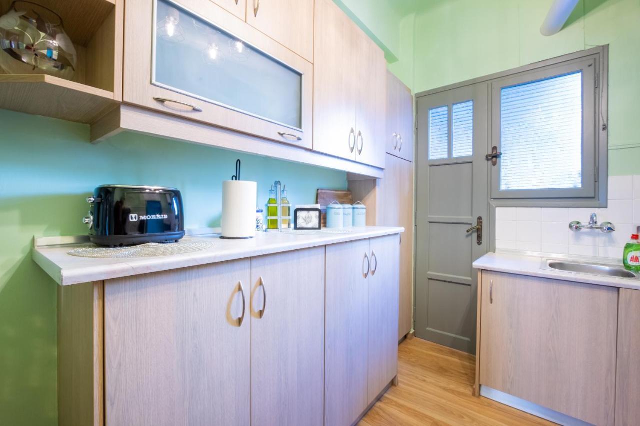 Vintage House Near Downtown Apartment เอเธนส์ ภายนอก รูปภาพ