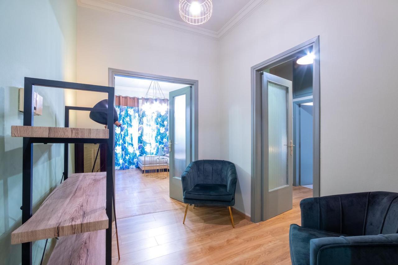 Vintage House Near Downtown Apartment เอเธนส์ ภายนอก รูปภาพ