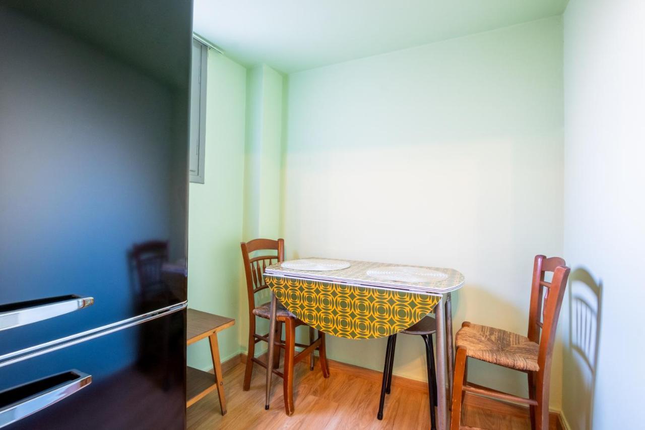 Vintage House Near Downtown Apartment เอเธนส์ ภายนอก รูปภาพ