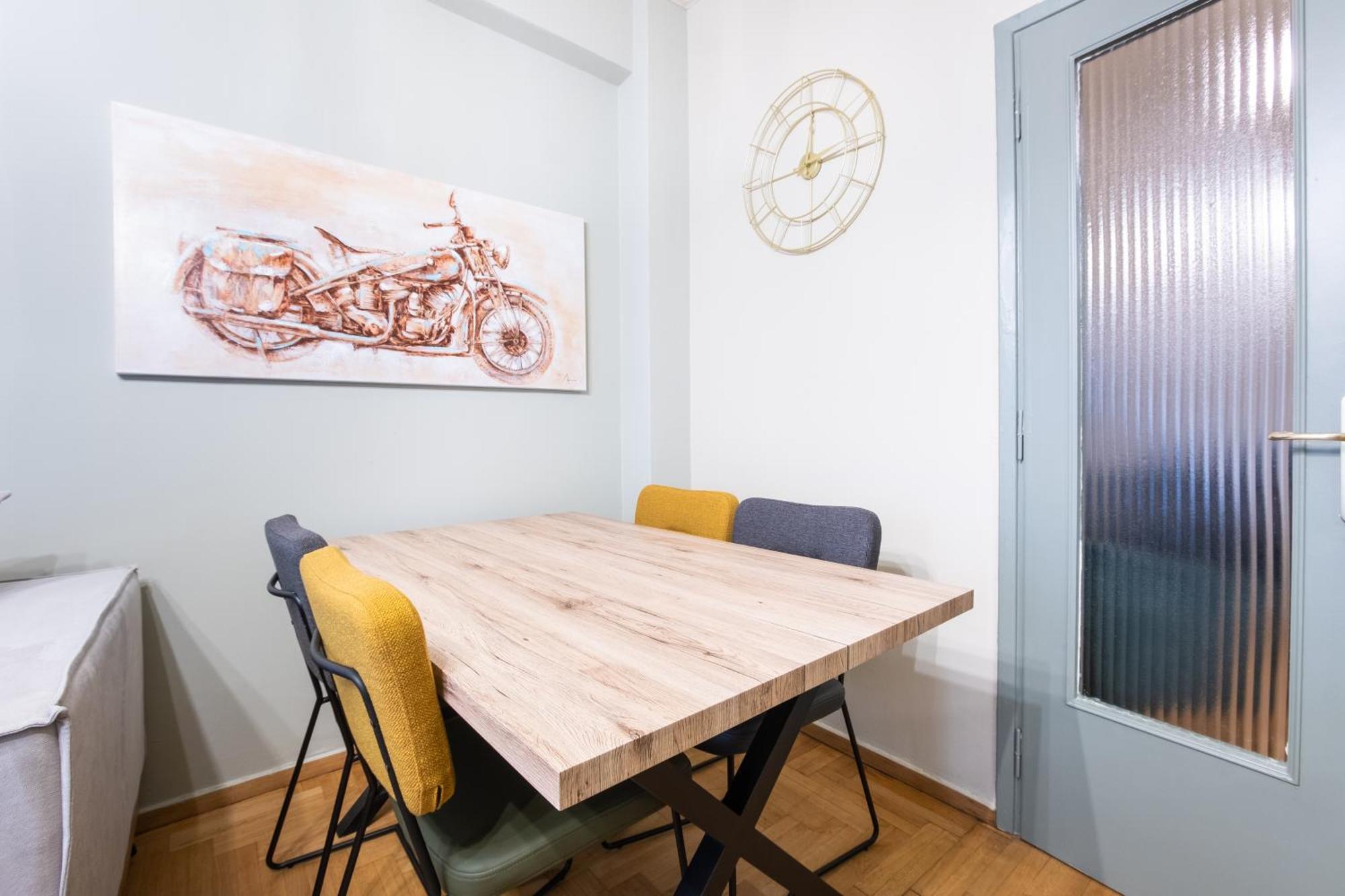 Vintage House Near Downtown Apartment เอเธนส์ ภายนอก รูปภาพ